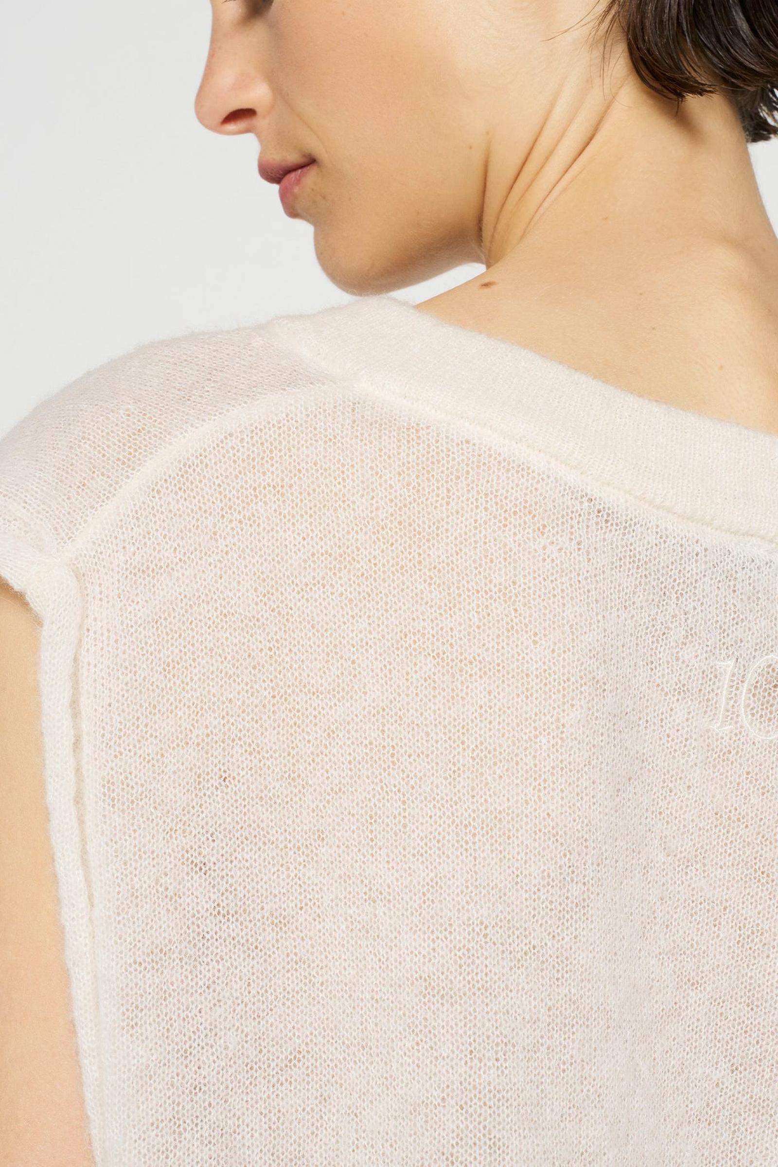 V-NECK TOP KNIT