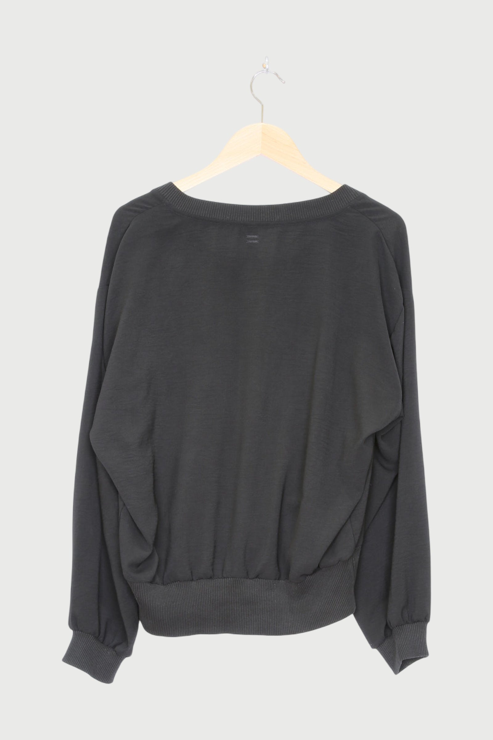 V-NECK BLOUSE SOFT CREPE