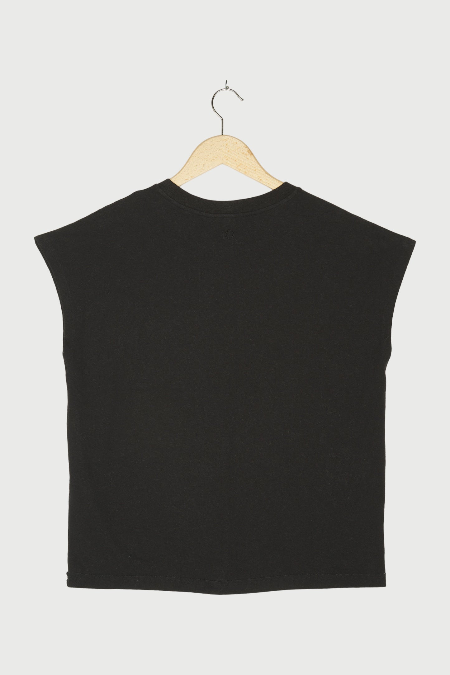 TEE LINEN