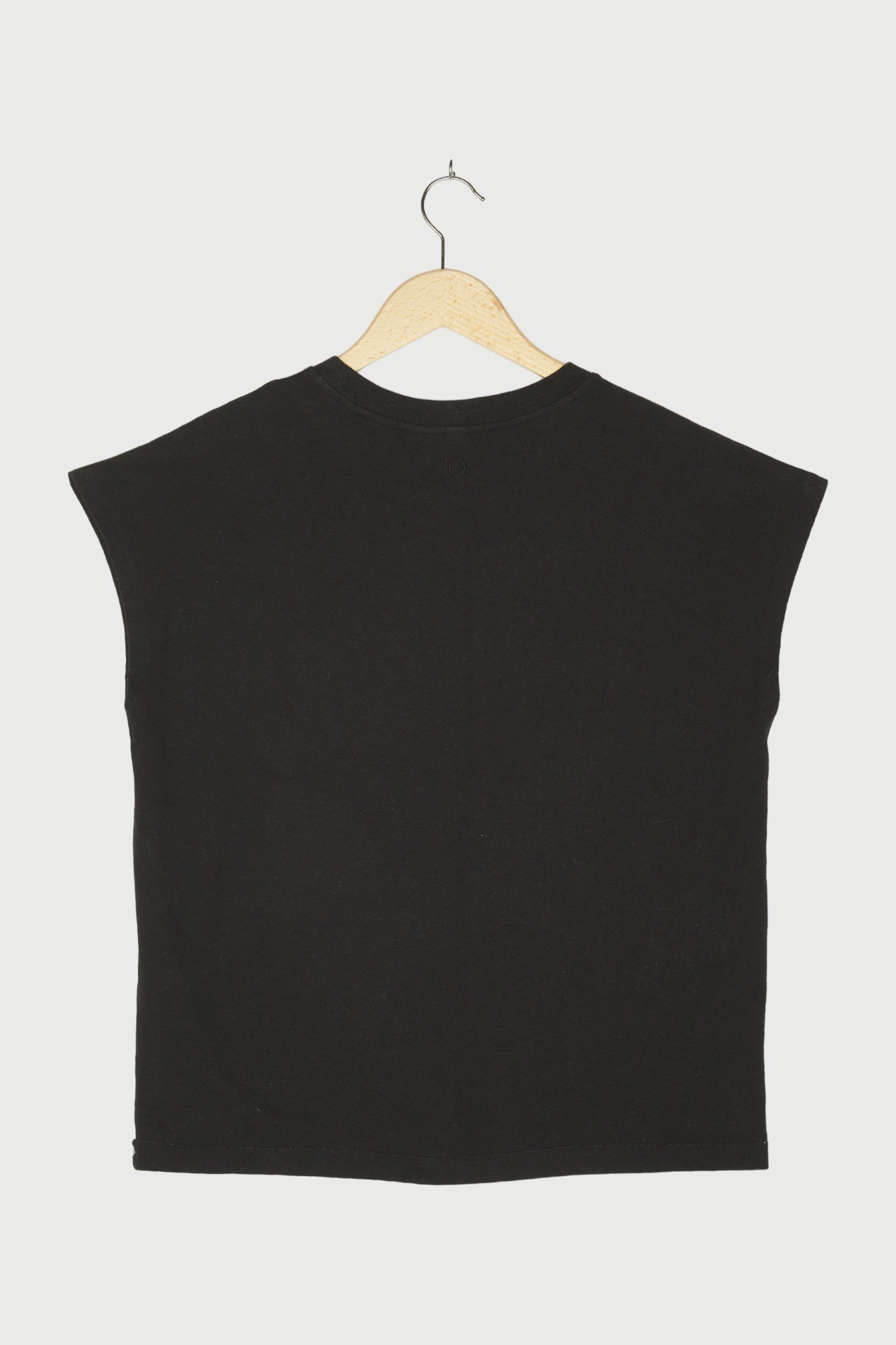 TEE LINEN