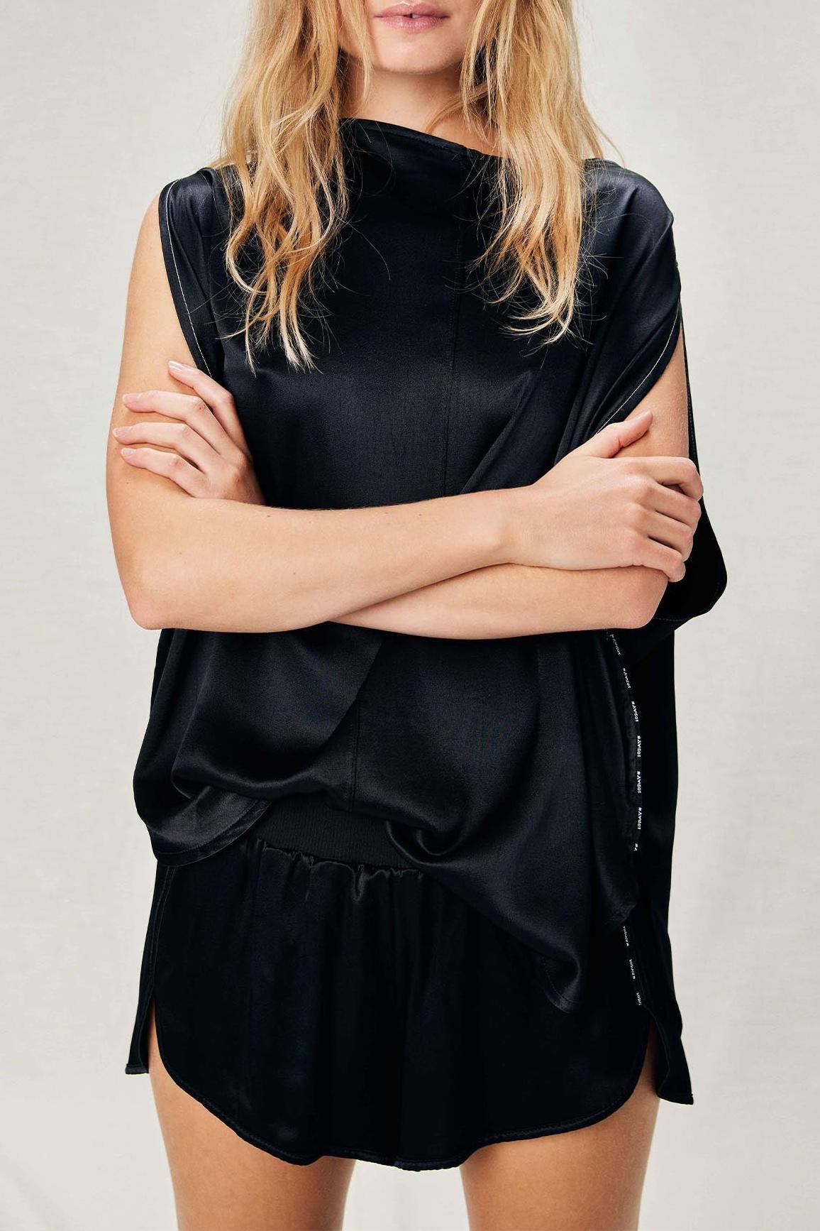SATIN CIRCLE TOP
