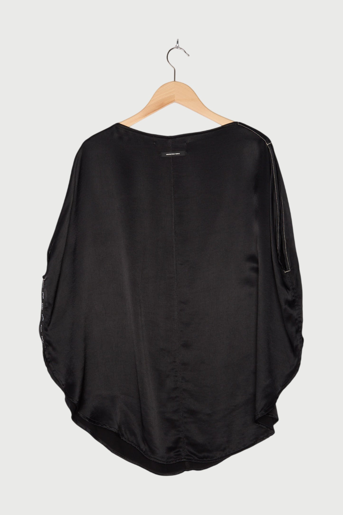 SATIN CIRCLE TOP
