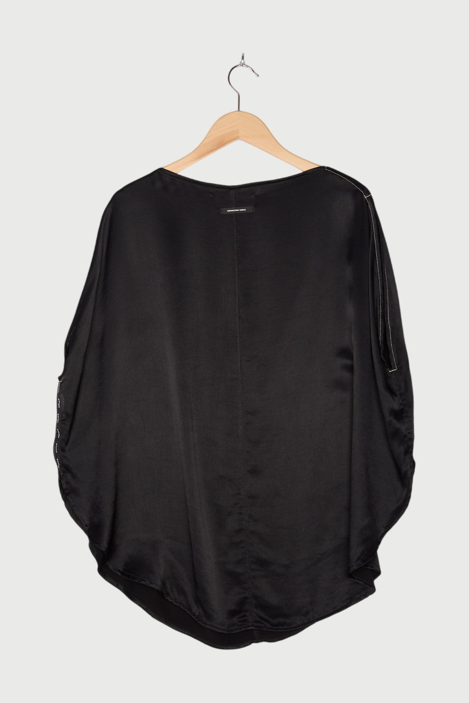 SATIN CIRCLE TOP