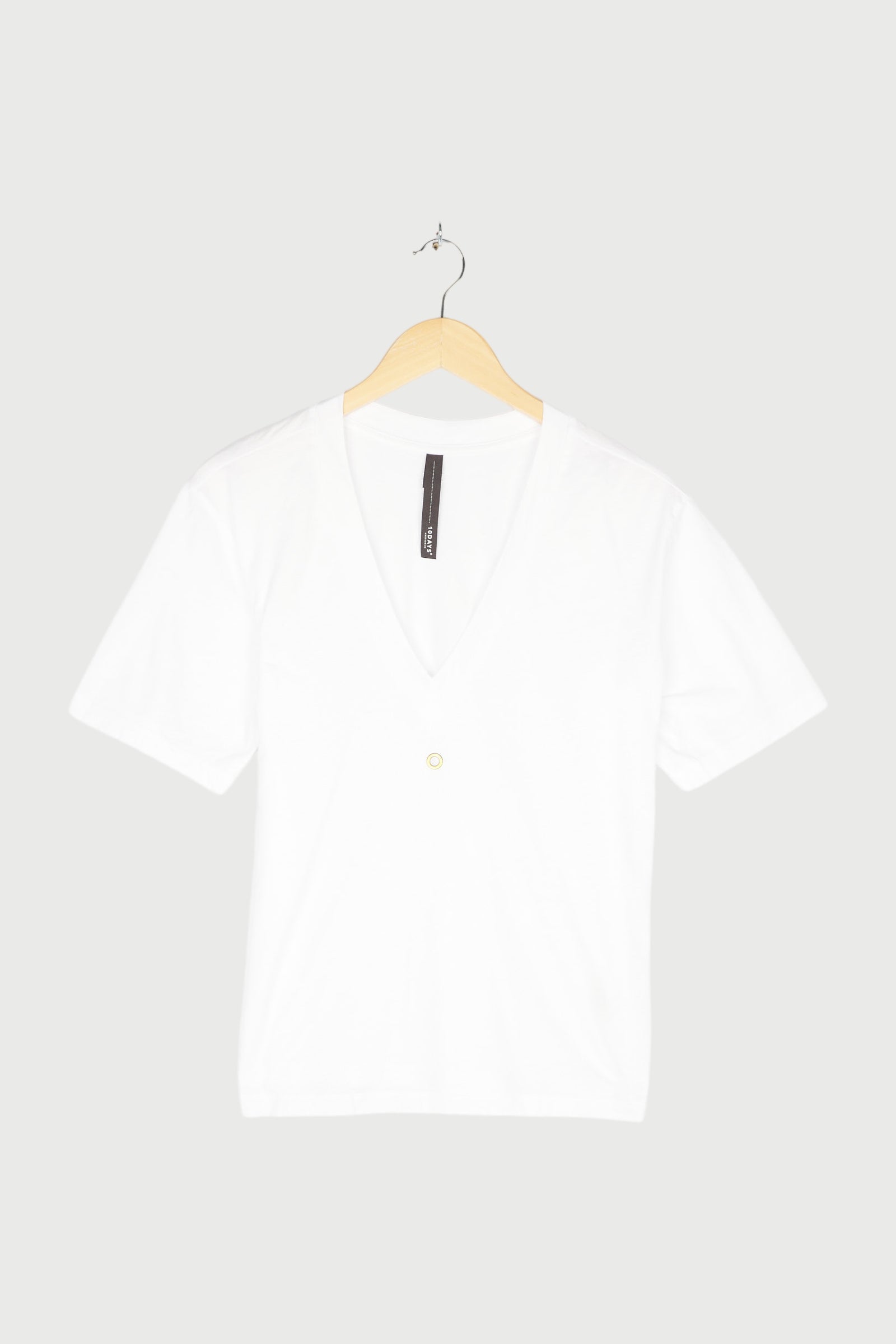 V-NECK TEE EYELET
