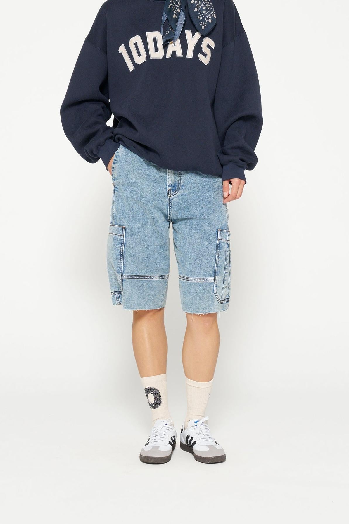 STATEMENT SWEATER