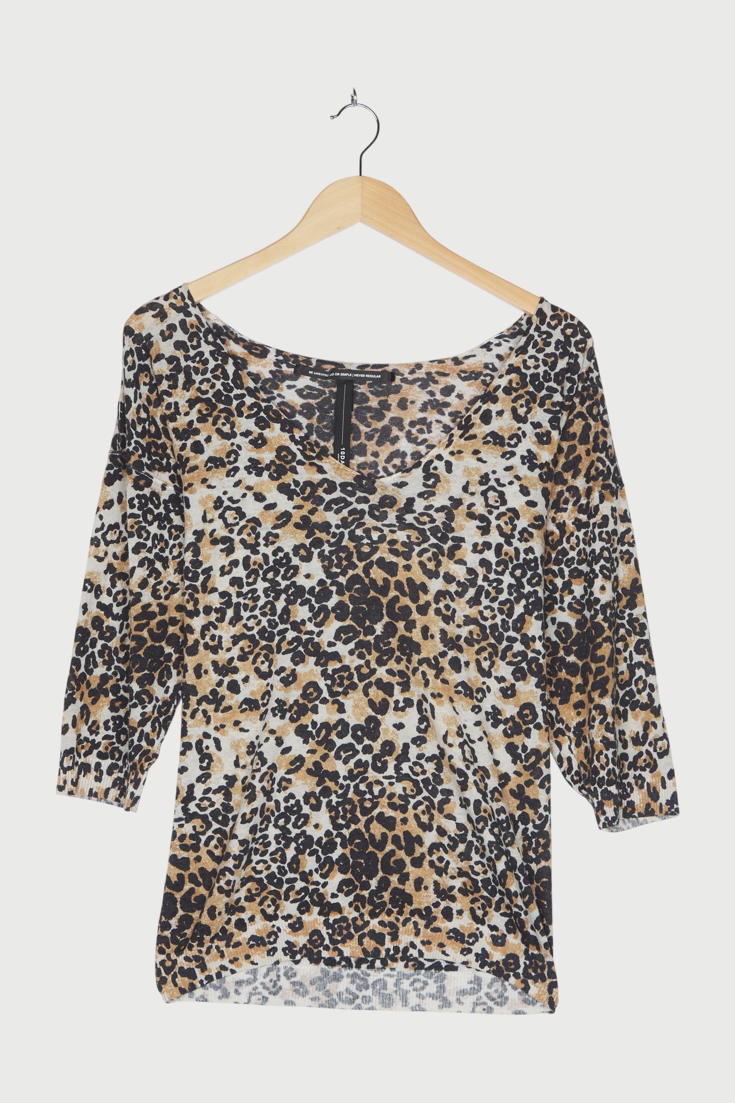 V-NECK SWEATER LEOPARD