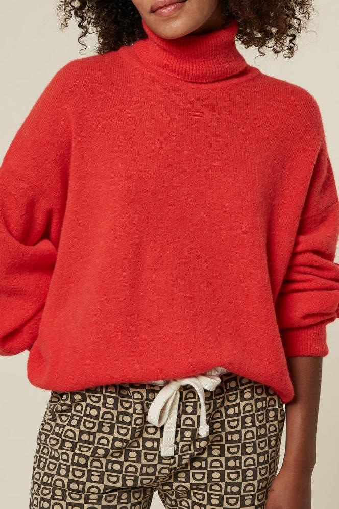 SOFT TURTLENECK SWEAT