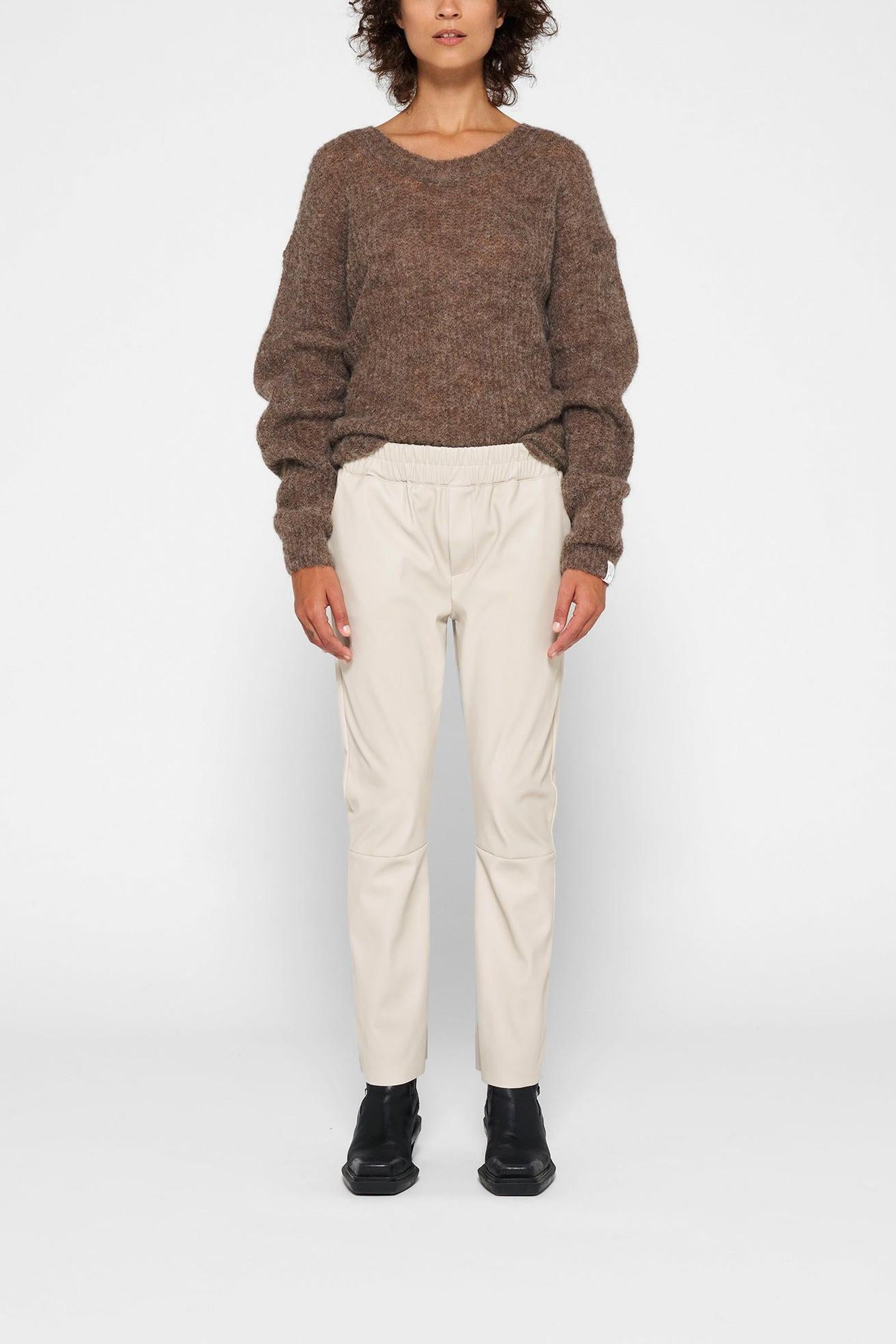 THIN KNIT SWEATER