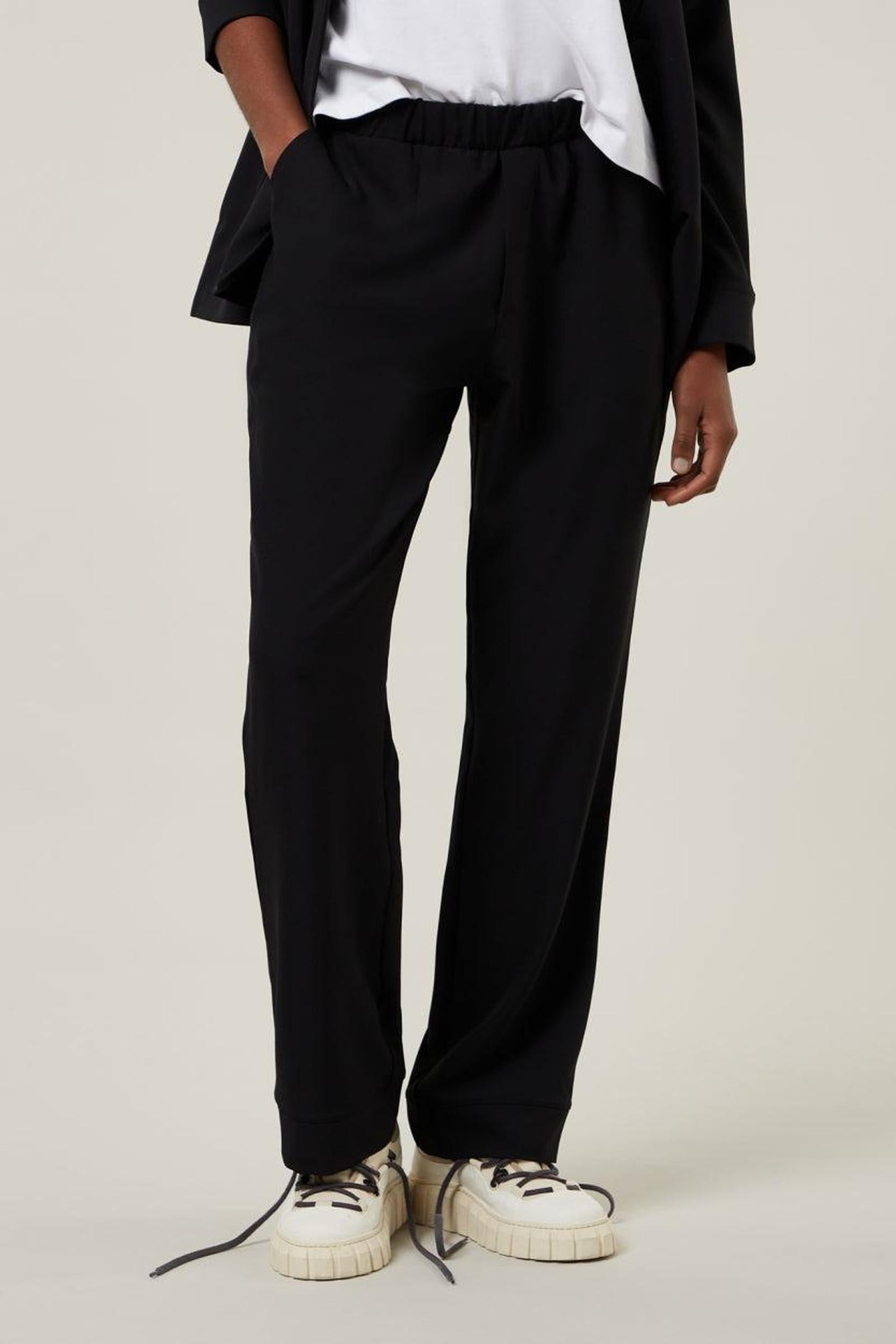 STRETCH PANTS