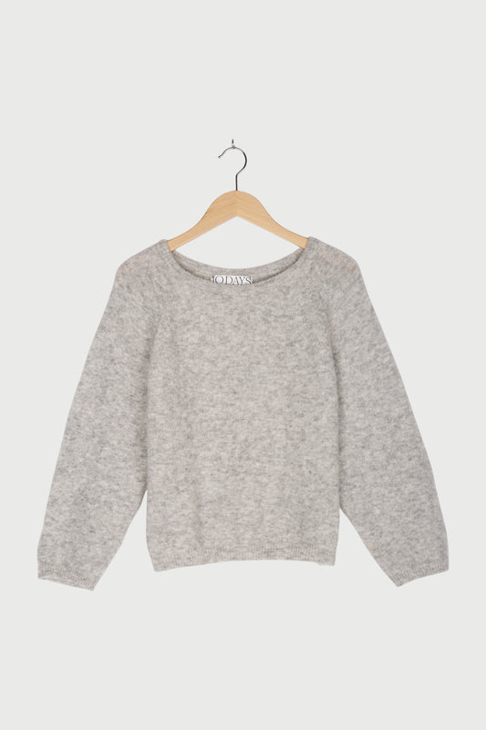 THIN KNIT SWEATER